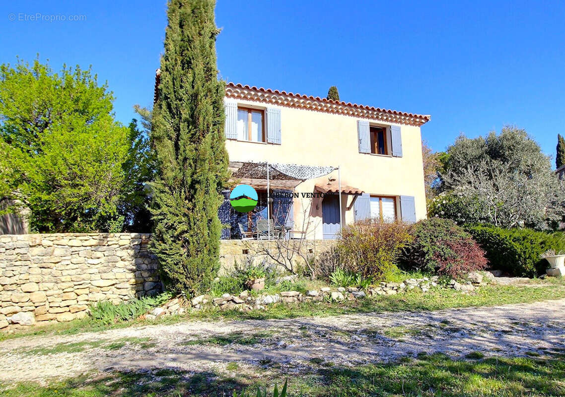 Maison à LE BARROUX