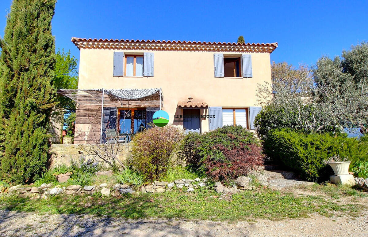 Maison à LE BARROUX