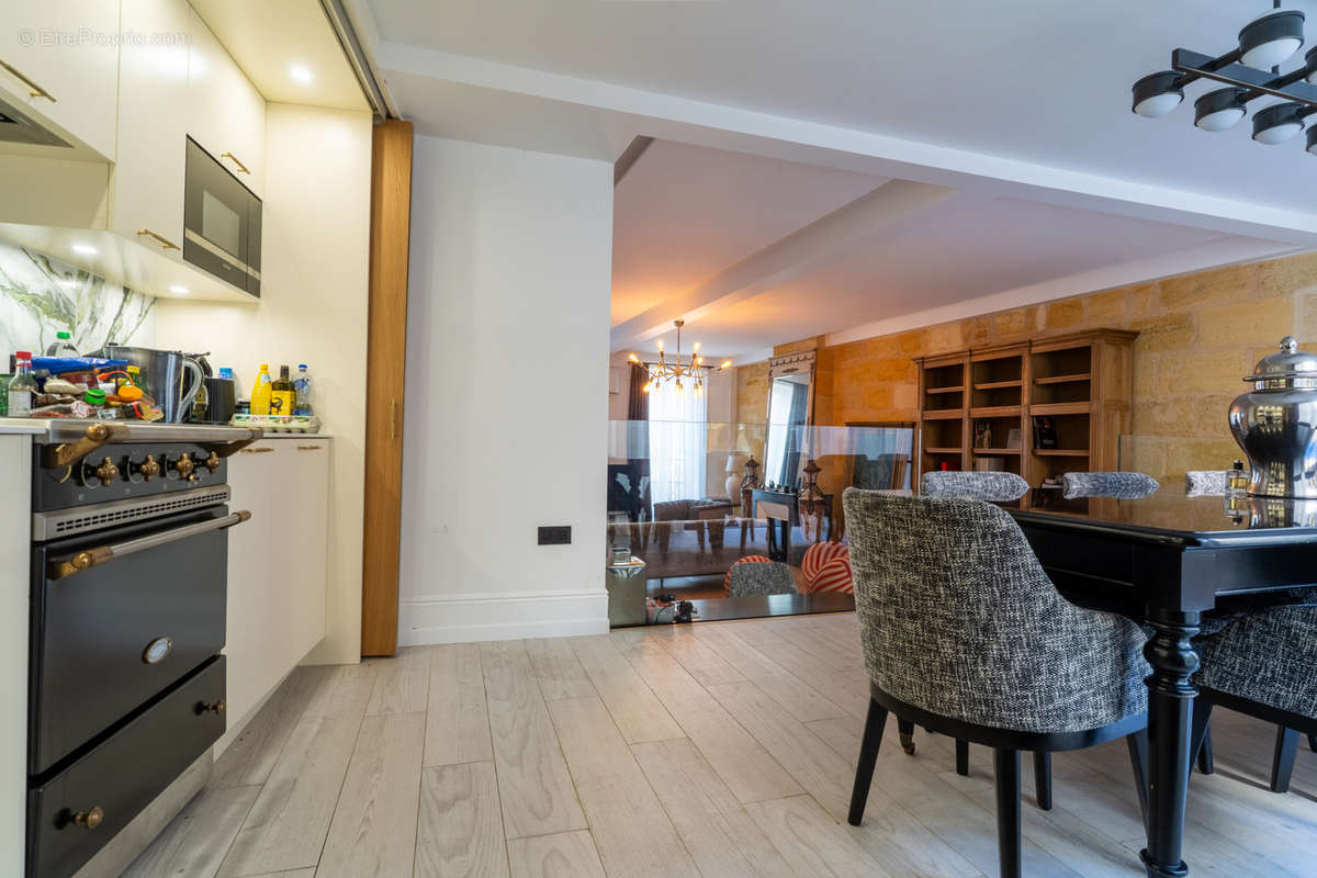 Appartement à BORDEAUX