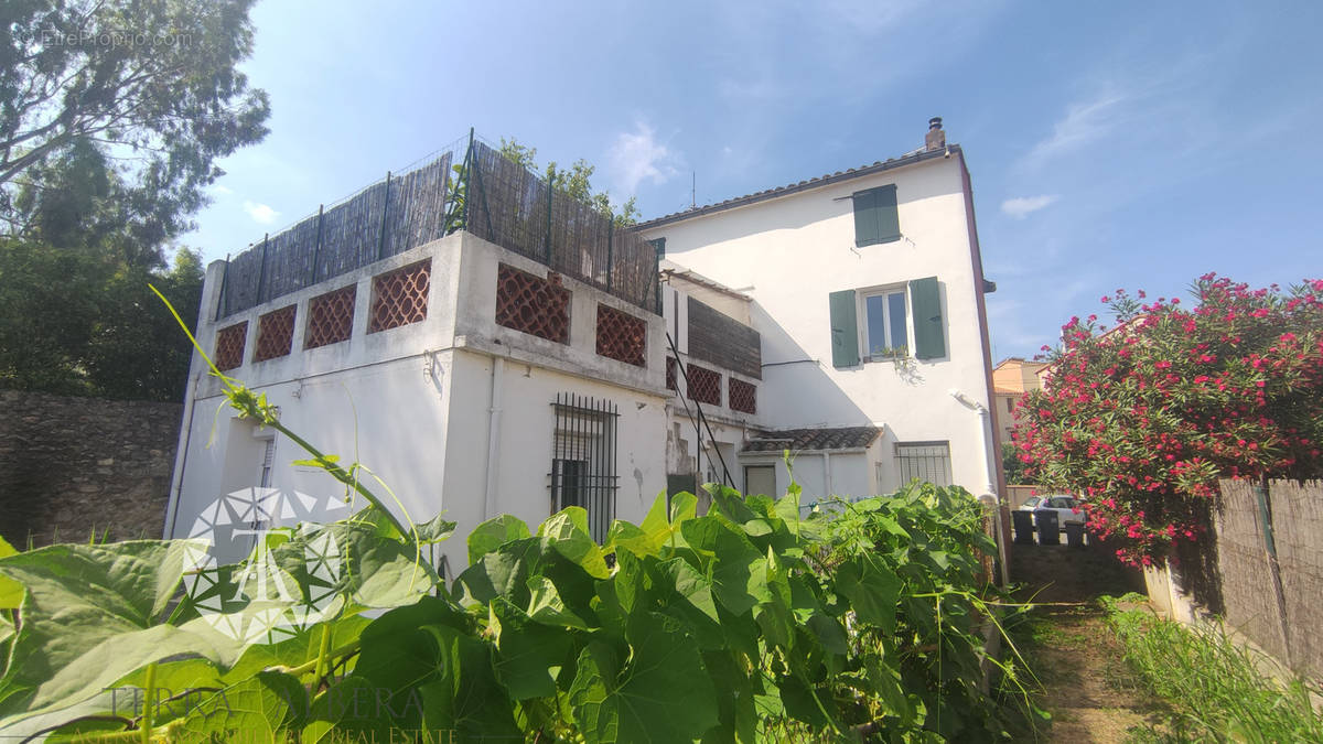 Appartement à SAINT-GENIS-DES-FONTAINES