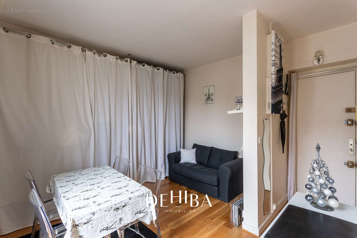 Appartement à PARIS-6E