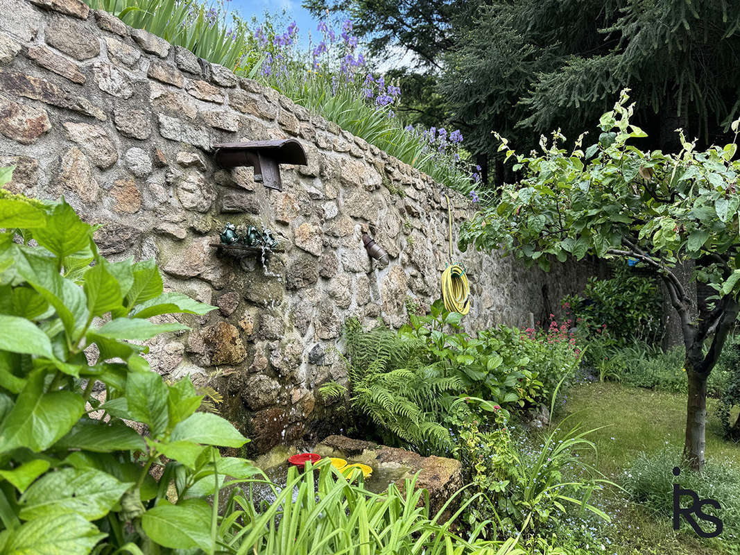 Maison à BURZET