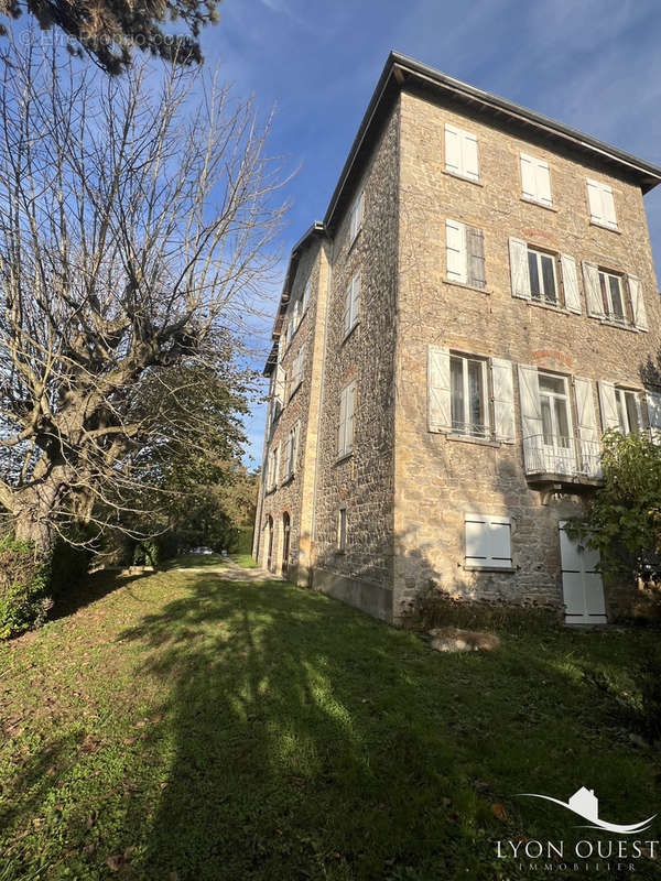 Appartement à CHARBONNIERES-LES-BAINS