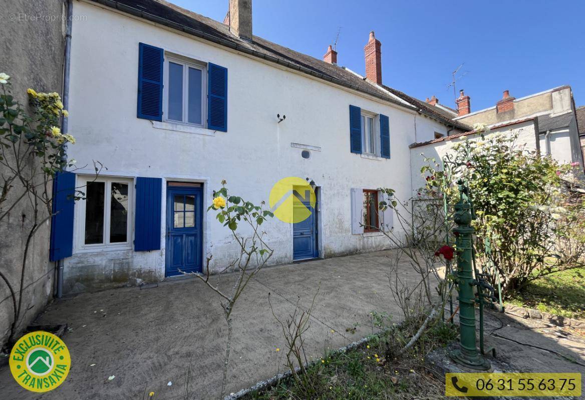 Maison à CHATEAUNEUF-SUR-CHER