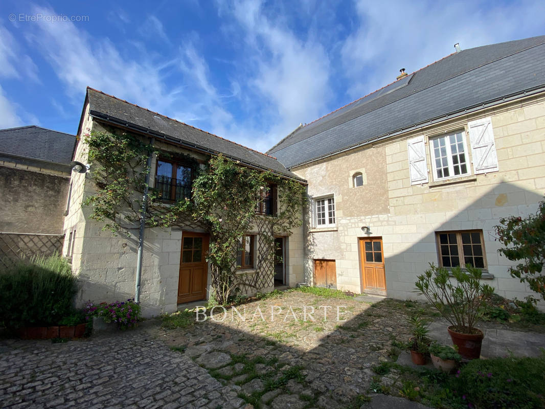 Maison à VARENNES-SUR-LOIRE