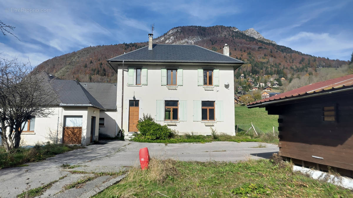 Maison à AILLON-LE-JEUNE