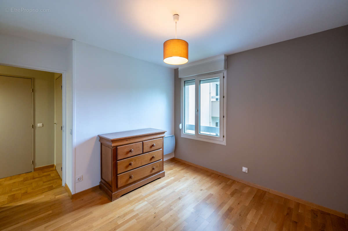 Appartement à SAINT-GENIS-LAVAL