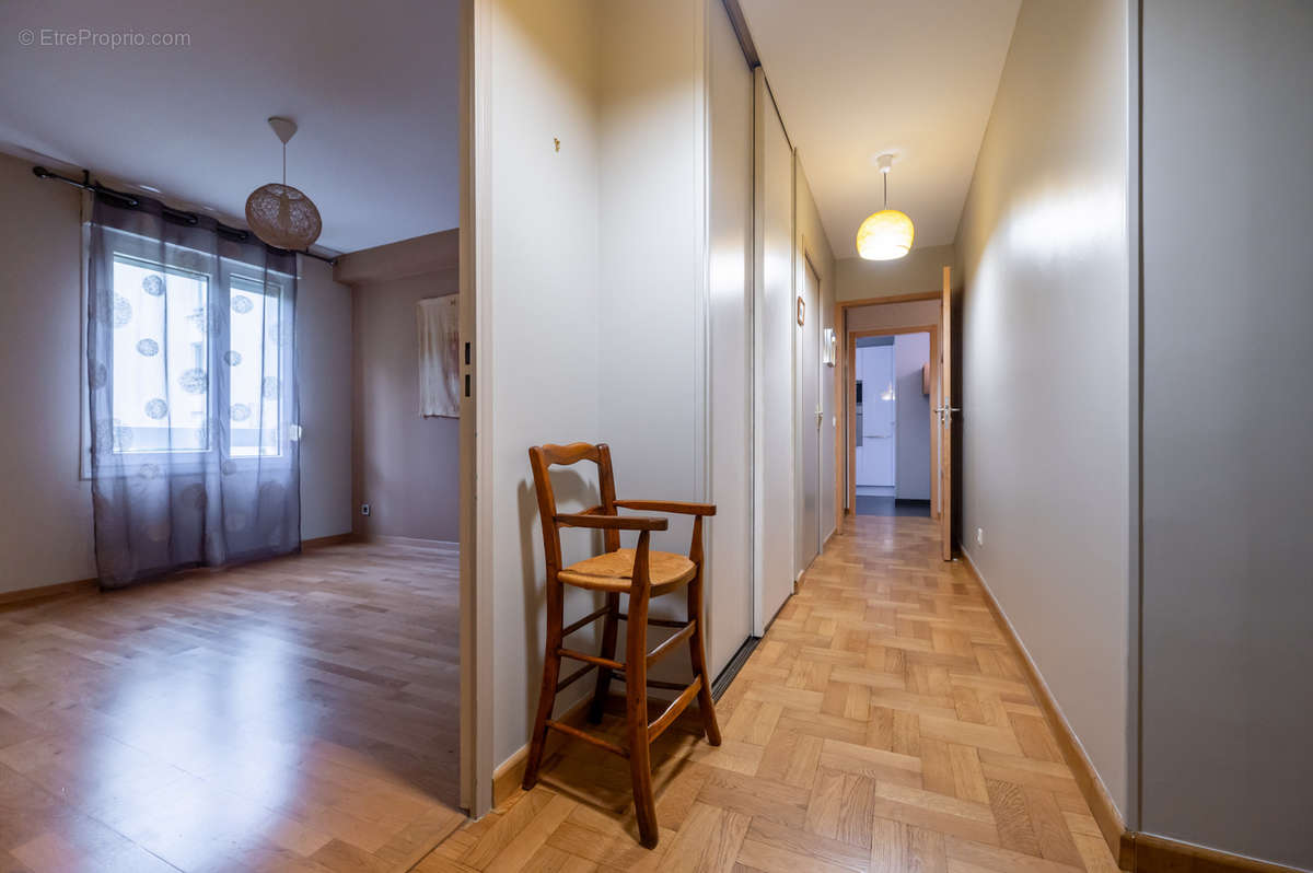 Appartement à SAINT-GENIS-LAVAL