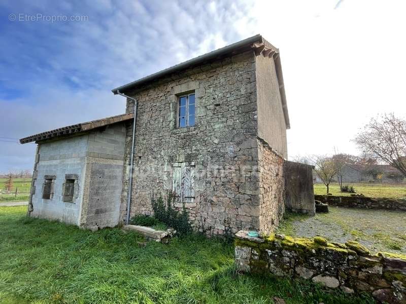 Maison à SAINT-SORNIN-LEULAC