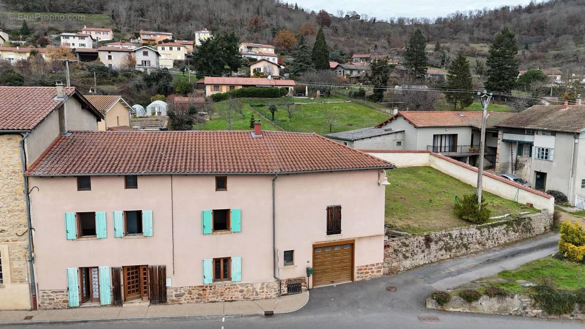 Maison à ANCY