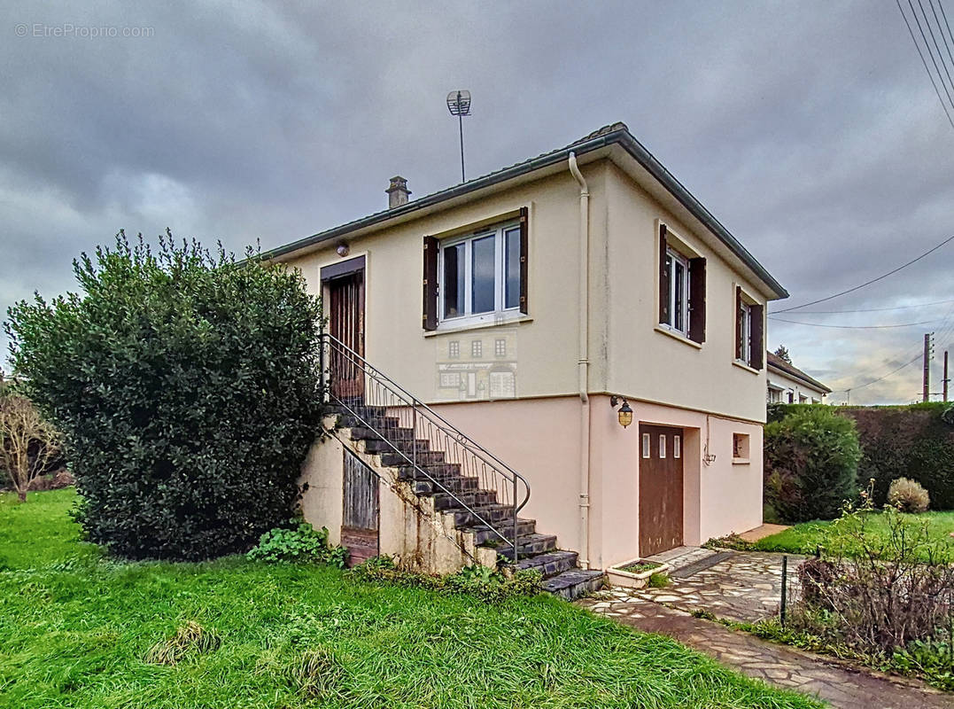 Maison à BEAUMONT-LE-ROGER