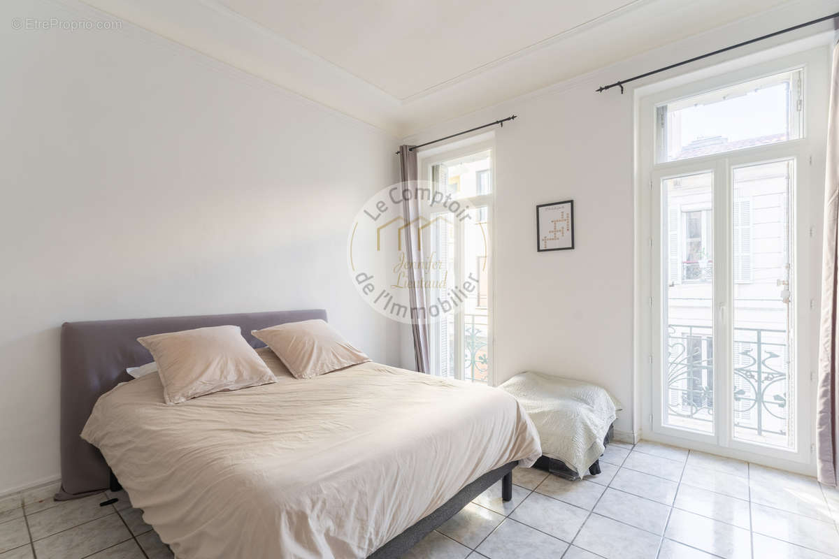 Appartement à MARSEILLE-6E