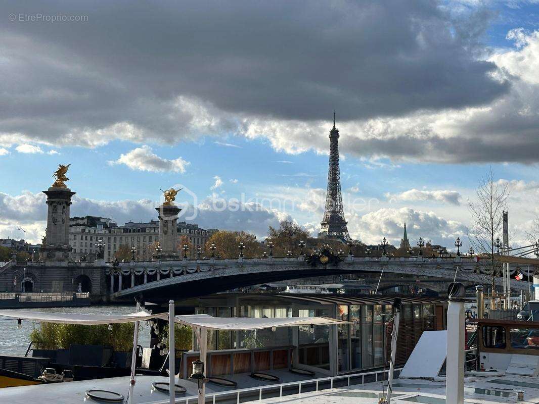 Appartement à PARIS-8E