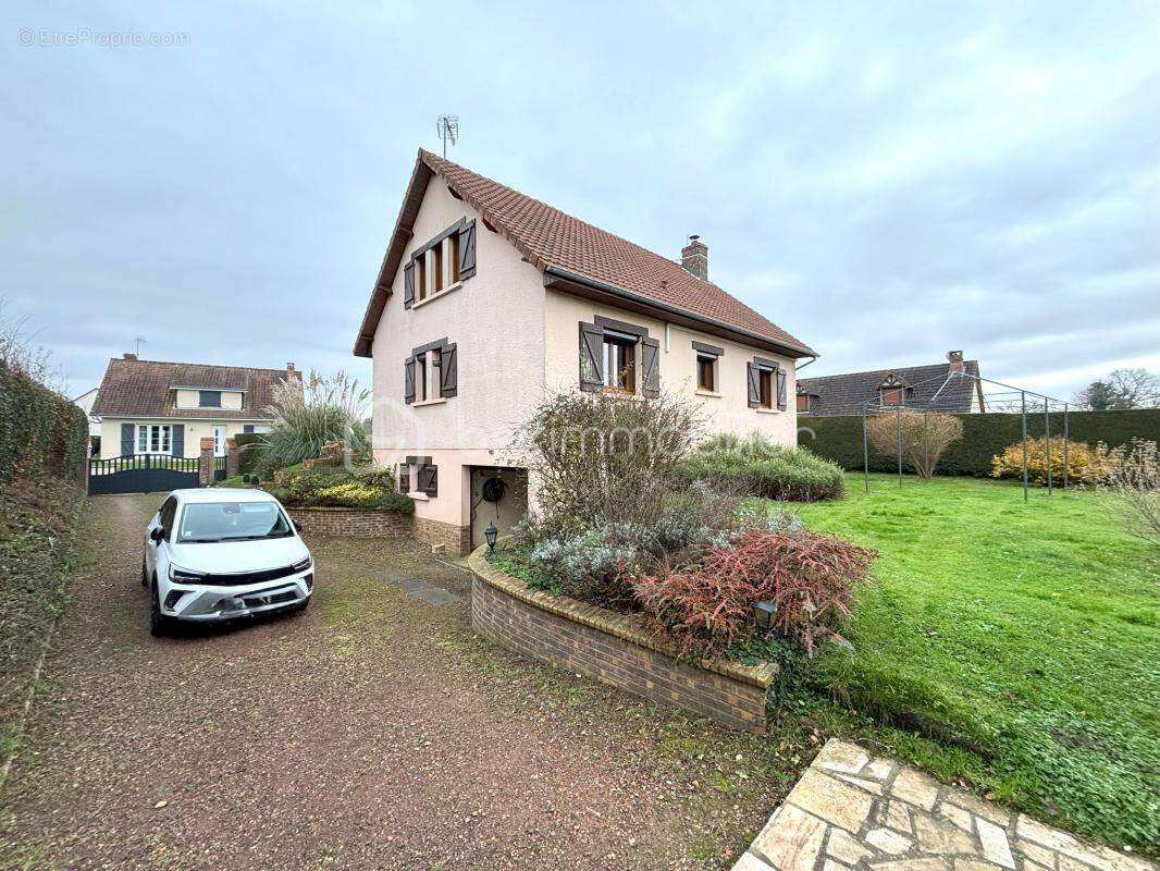 Maison à SAINT-QUENTIN-LA-MOTTE-CROIX-AU-BAILLY