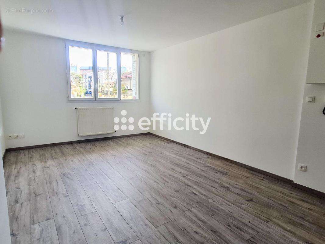 Appartement à BOURG-LES-VALENCE