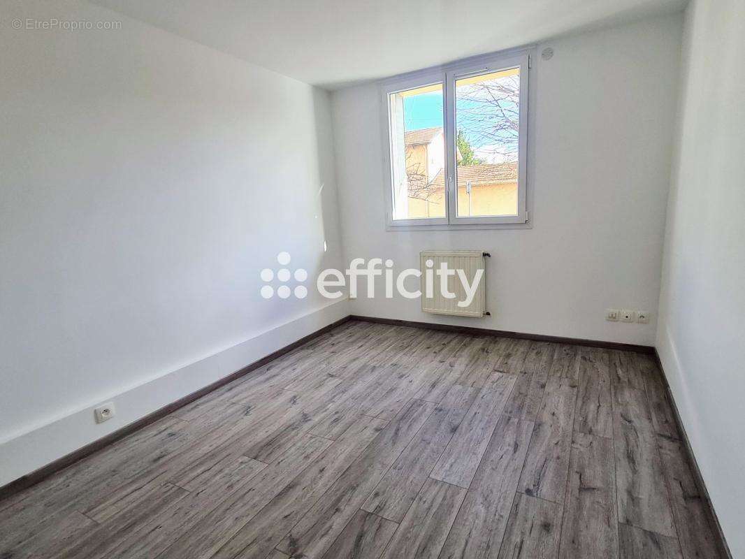 Appartement à BOURG-LES-VALENCE