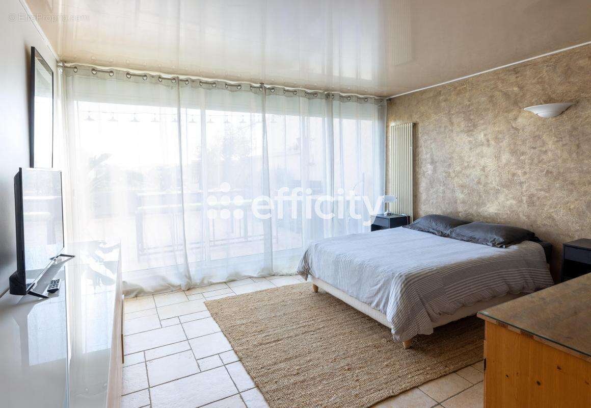 Appartement à MARSEILLE-11E