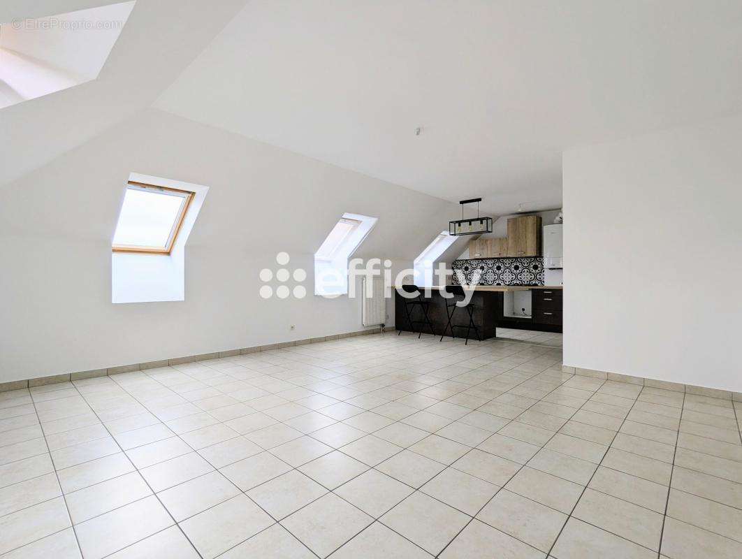 Appartement à LOUVRES