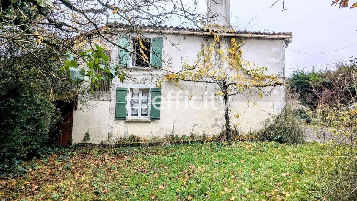 Maison à CHAMPAGNE-MOUTON