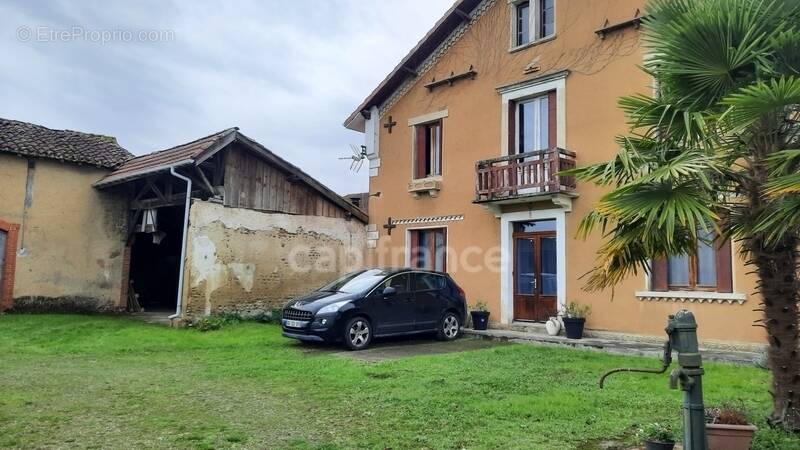 Maison à GARLIN