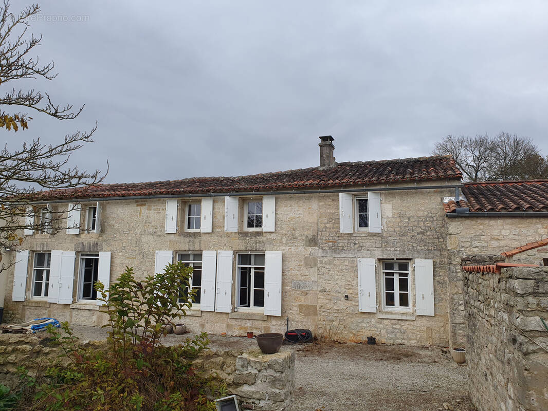 Maison à LA VILLEDIEU