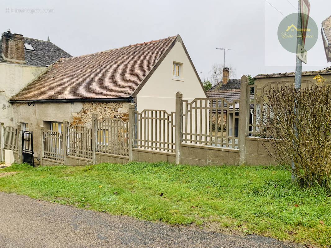 Maison à VALLERY