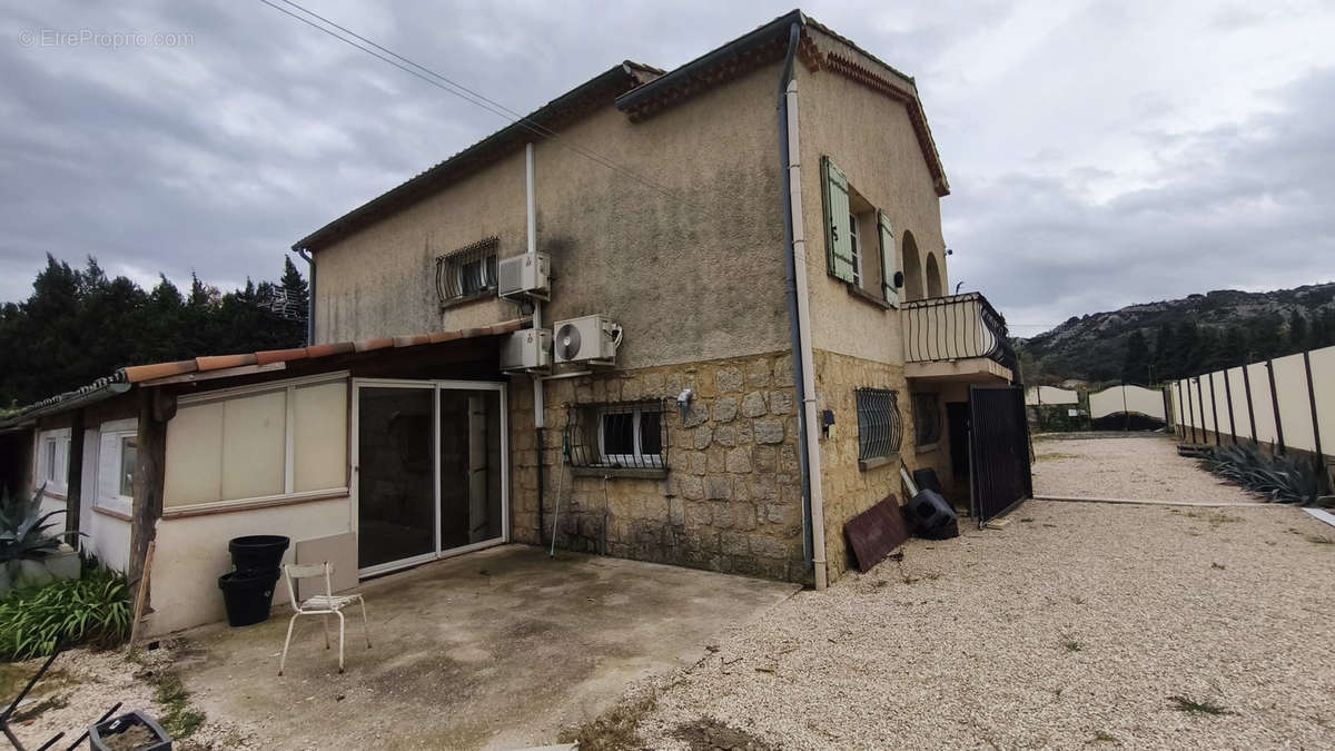 Maison à ROQUEMAURE