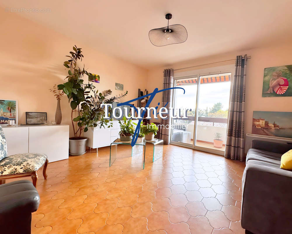 Appartement à SANARY-SUR-MER