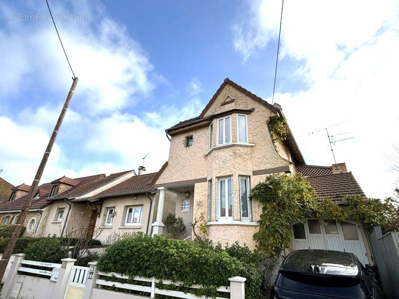 Maison à BELLERIVE-SUR-ALLIER