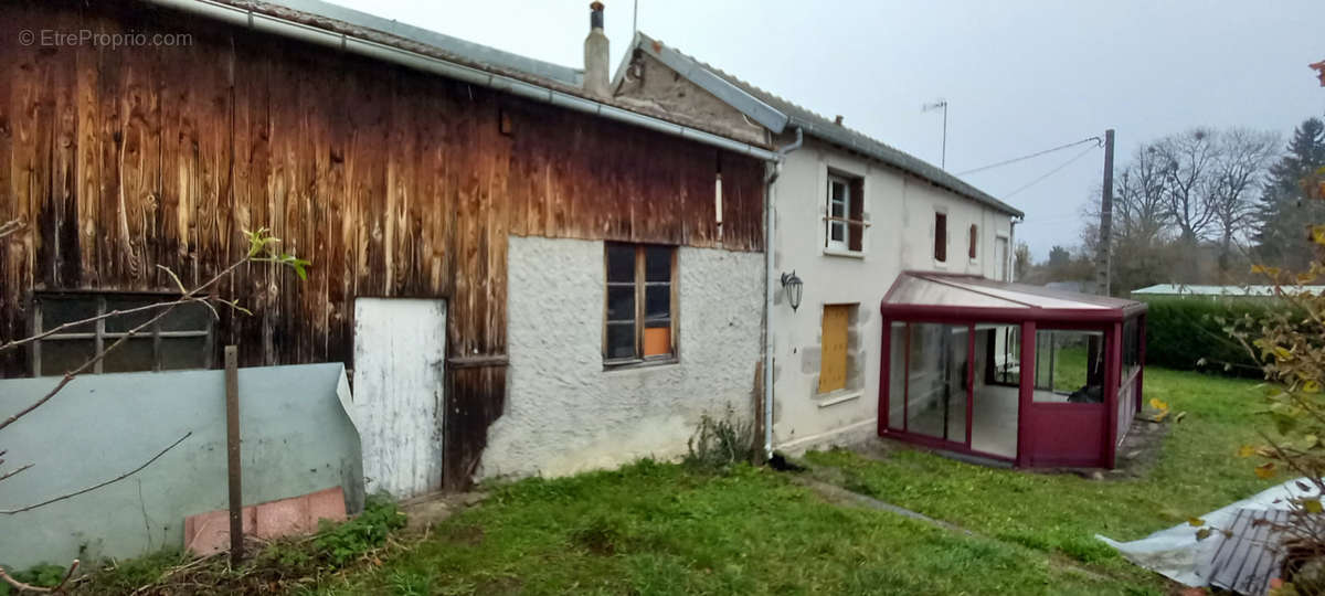 Maison à SAINT-SULPICE-LES-CHAMPS