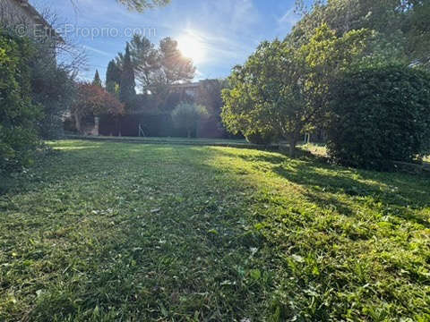 Terrain à AUBAGNE