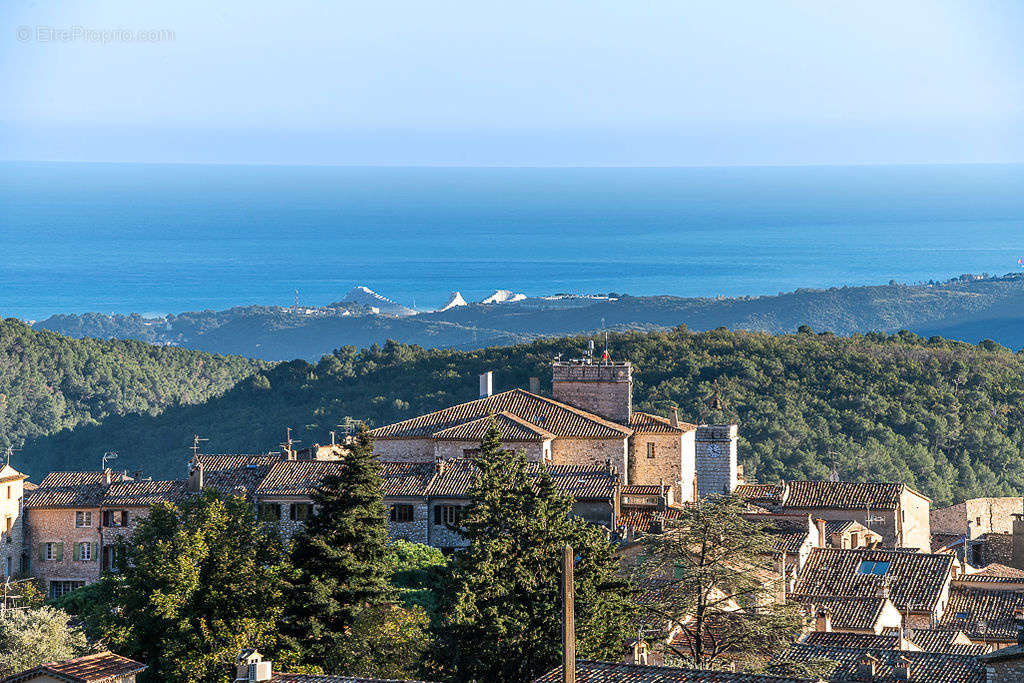 Maison à TOURRETTES-SUR-LOUP