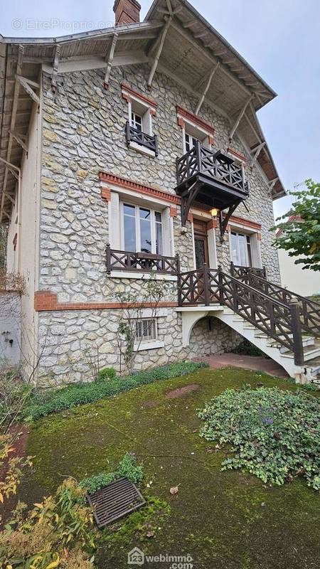 Une autre vue de la maison. - Maison à MILLY-LA-FORET