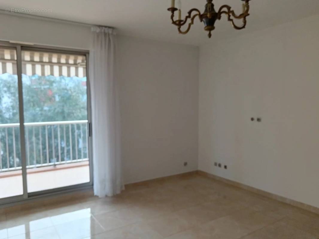 Appartement à CAGNES-SUR-MER