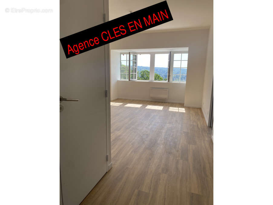 Appartement à PRESLES