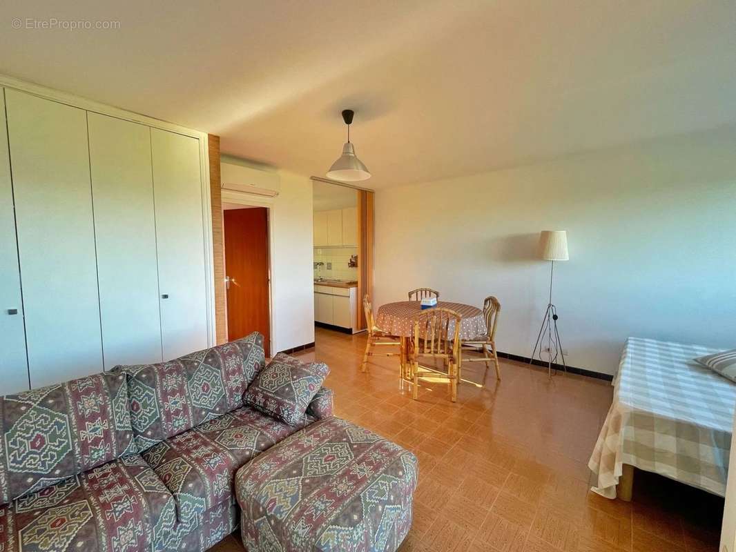 Appartement à HYERES