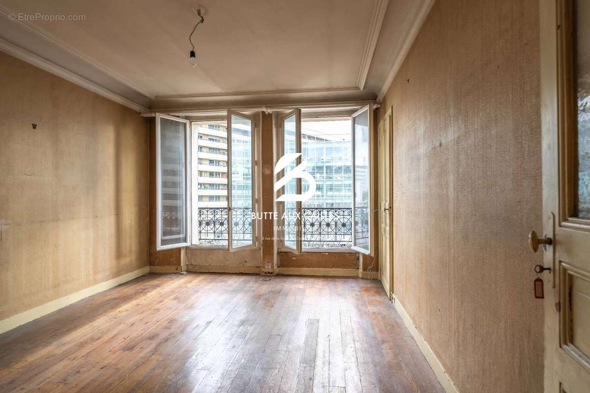 Appartement à PARIS-14E