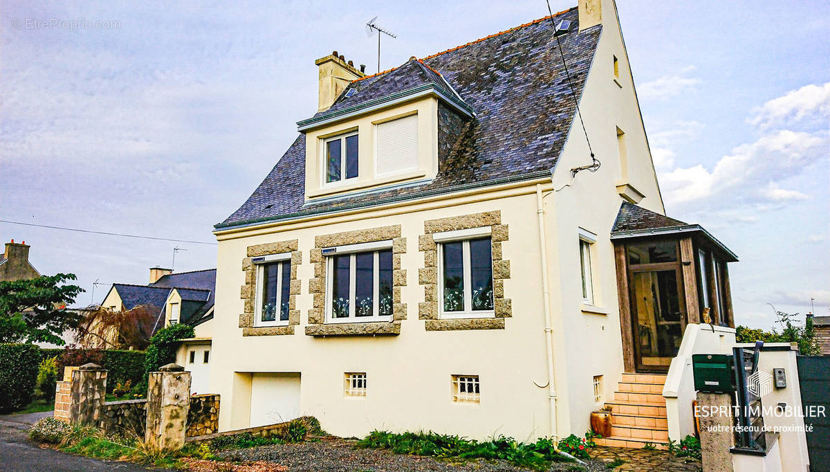 Maison à RIEC-SUR-BELON