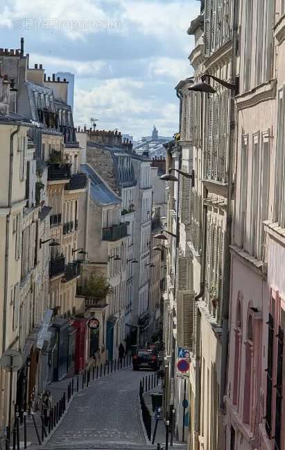 Commerce à PARIS-18E