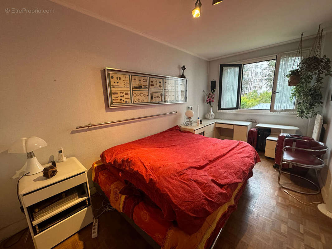 Appartement à PARIS-19E