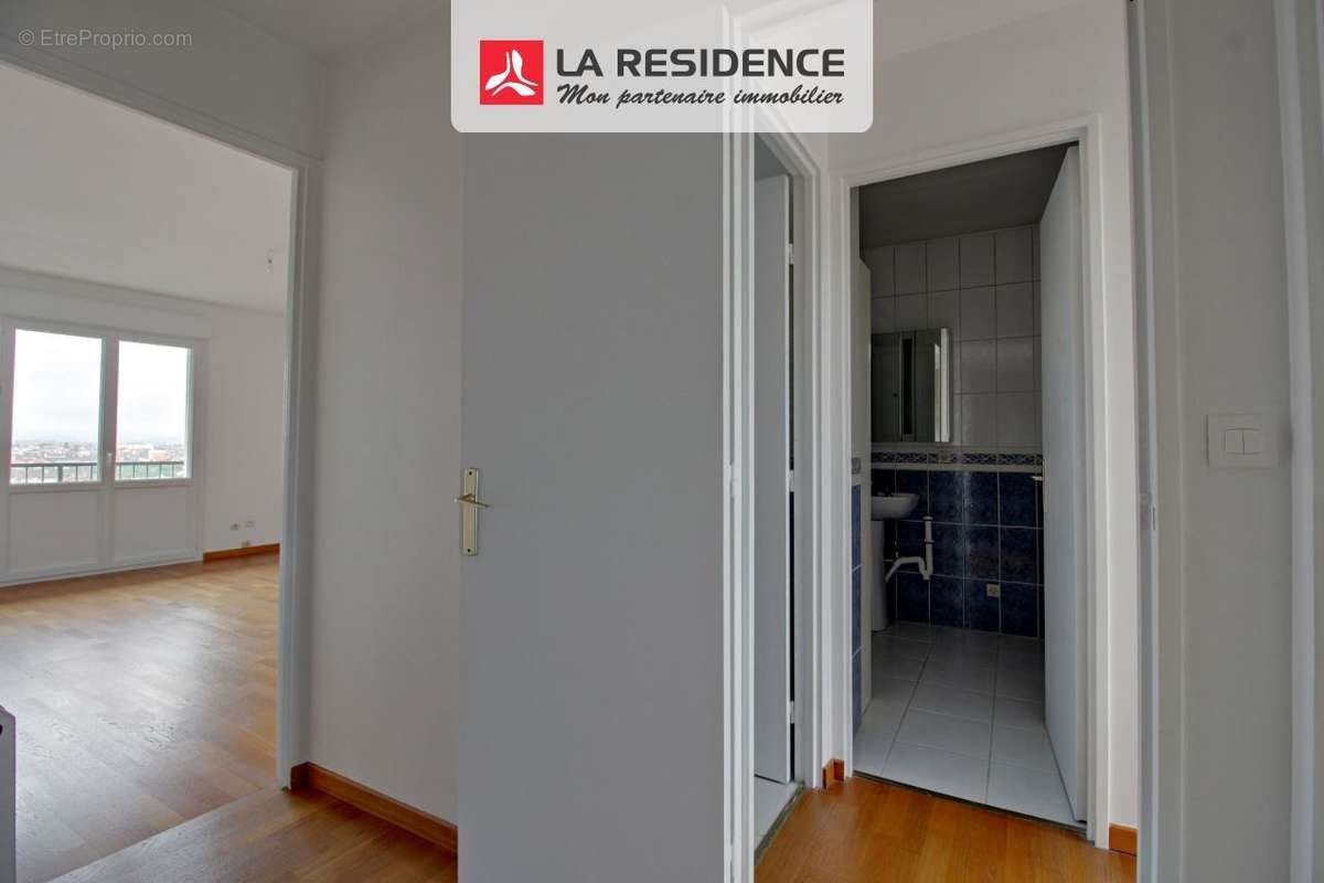 Appartement à SARTROUVILLE