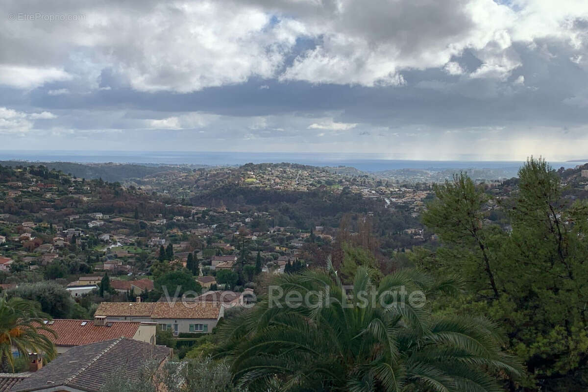 Appartement à VENCE