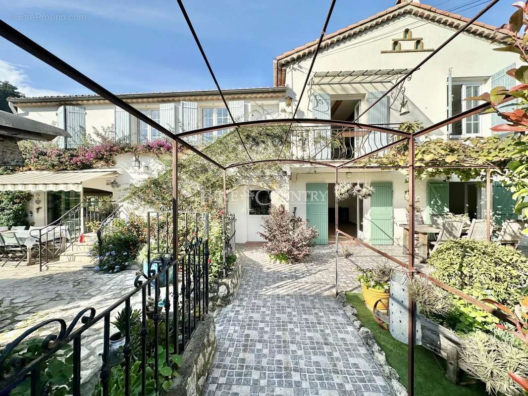 Maison à CAGNES-SUR-MER