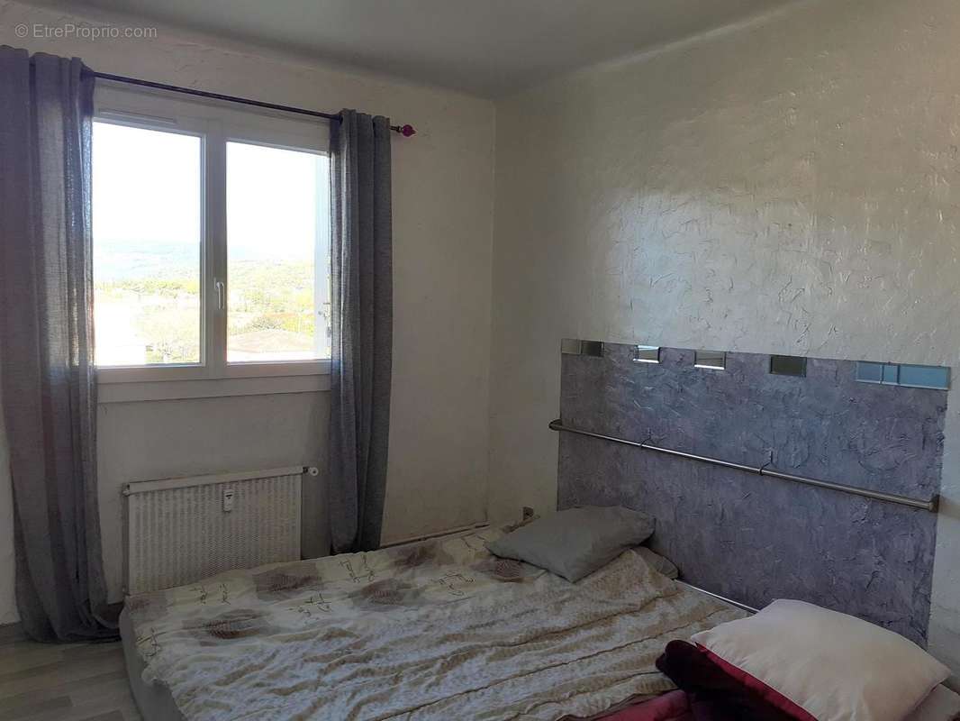   - Appartement à DRAGUIGNAN