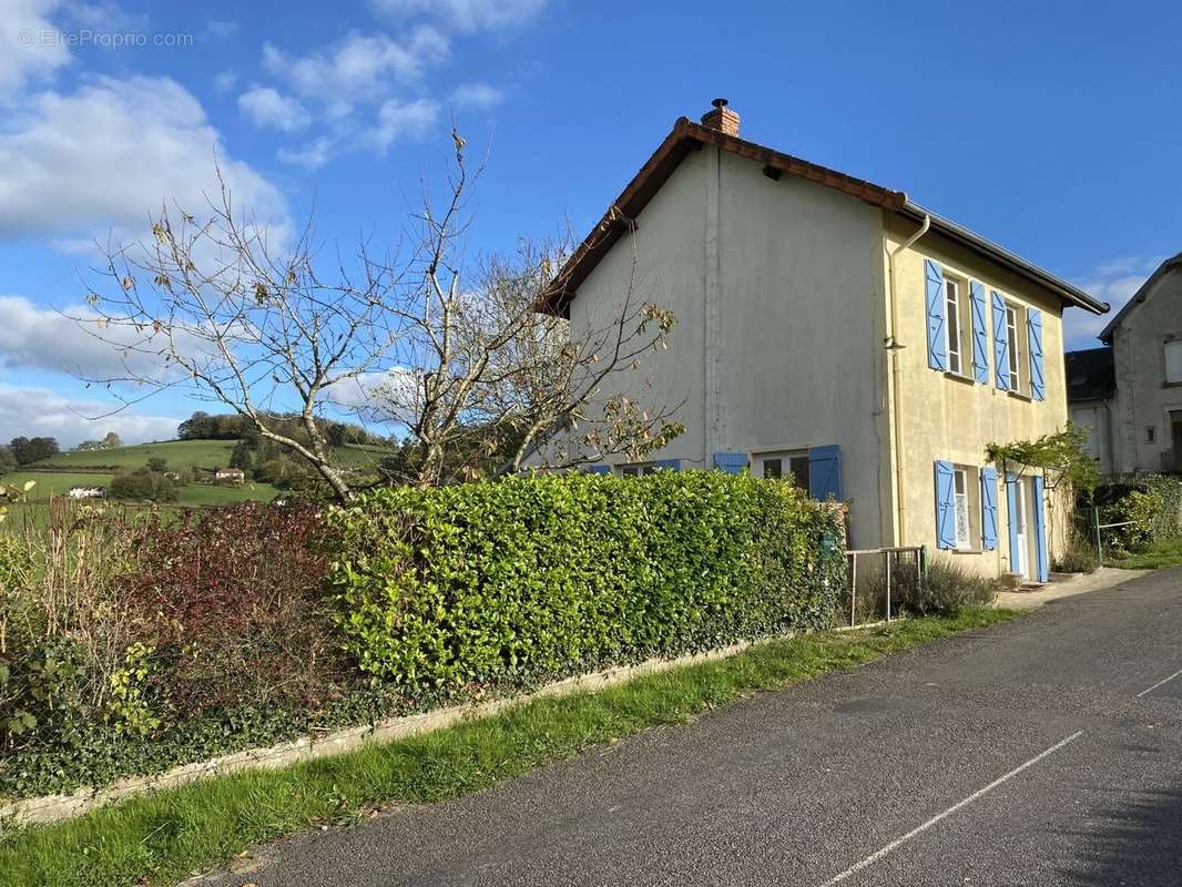 Maison à SAINT-DIDIER-SUR-ARROUX