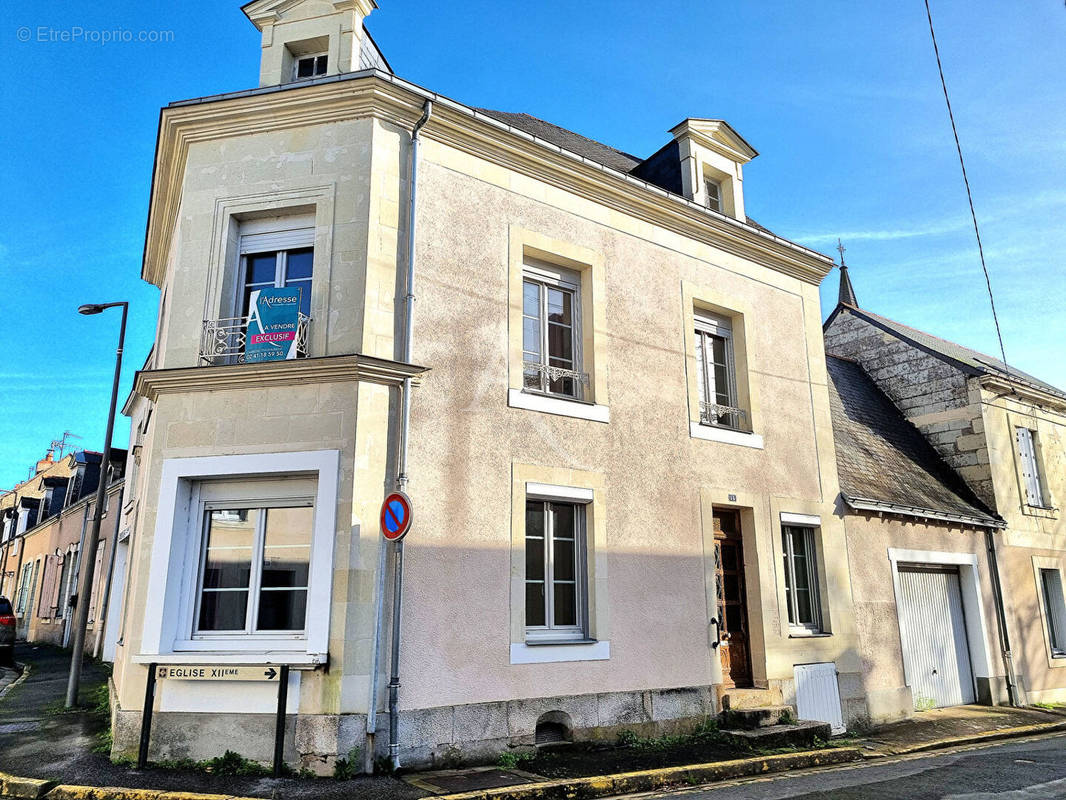 Maison à CHATEAUNEUF-SUR-SARTHE