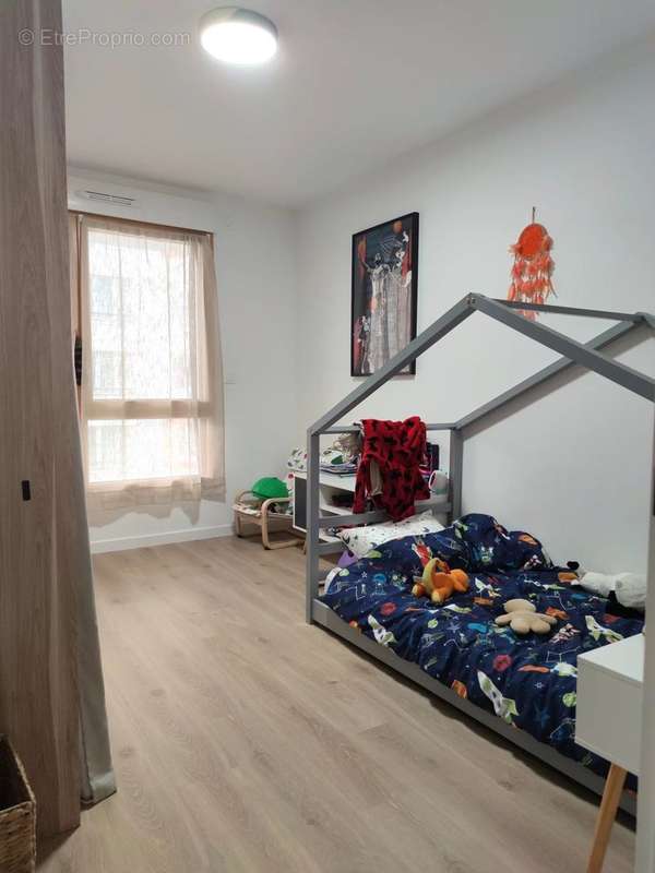 Appartement à COLOMBES