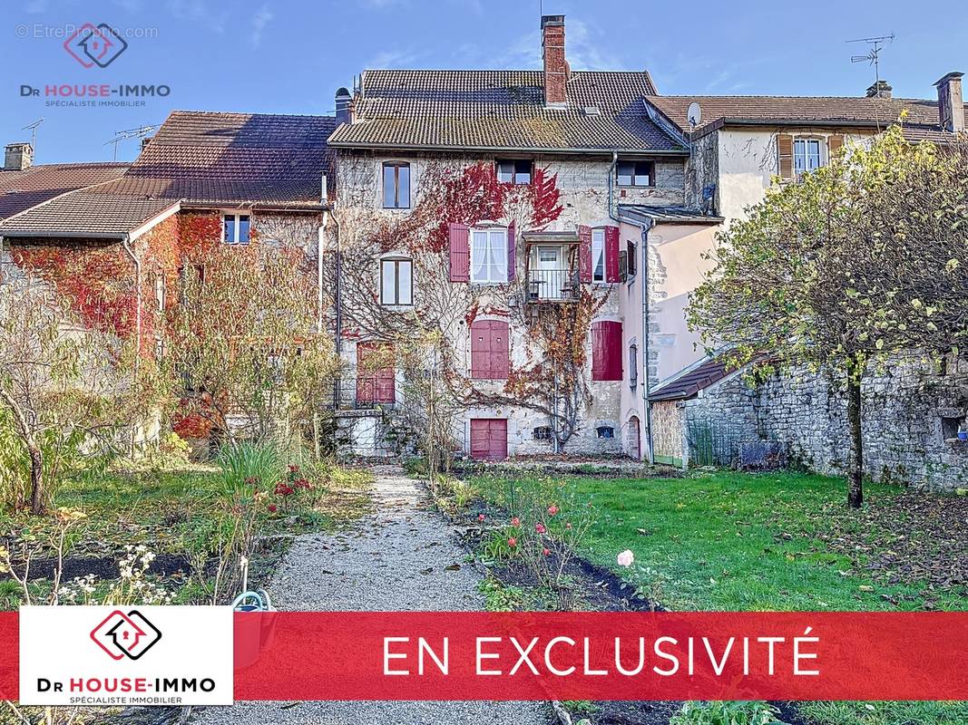 Appartement à CLAIRVAUX-LES-LACS