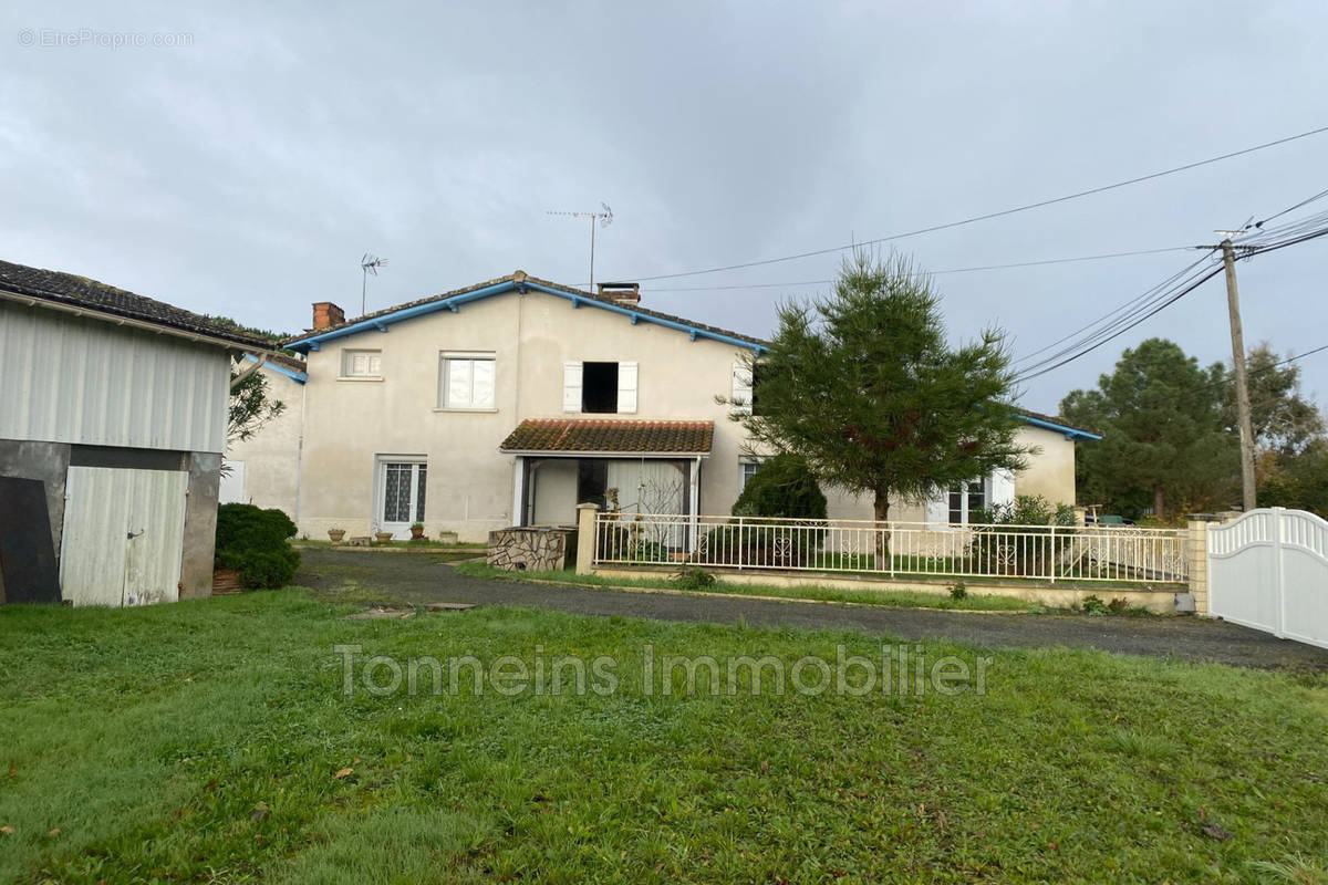 Maison à CALONGES