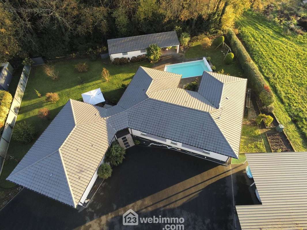 Une &#039;double&#039; maison avec... - Maison à MOULIS-EN-MEDOC